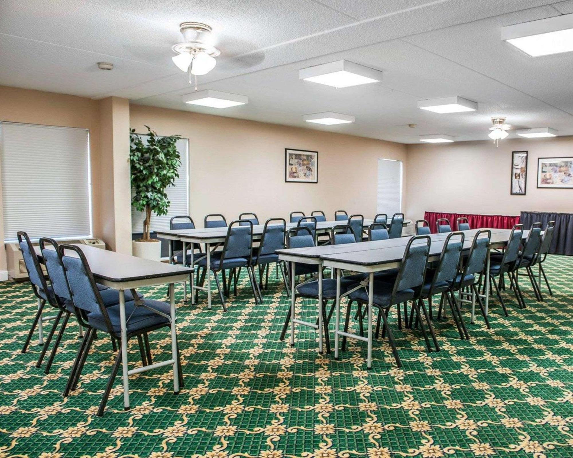 Quality Inn Rochester South Екстер'єр фото